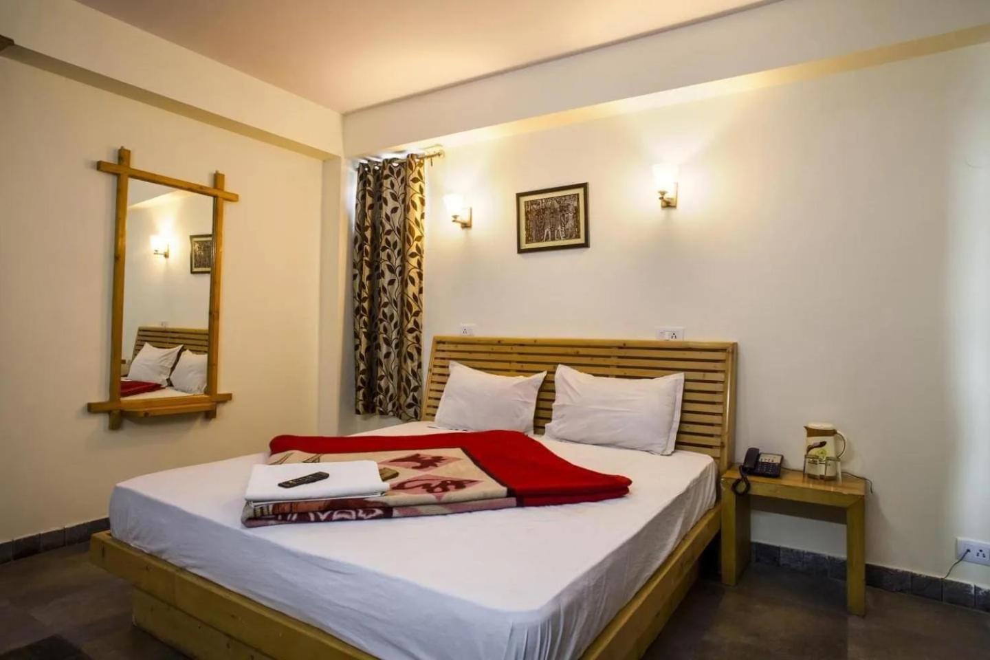 Aangan Regency Hotell Shimla Eksteriør bilde