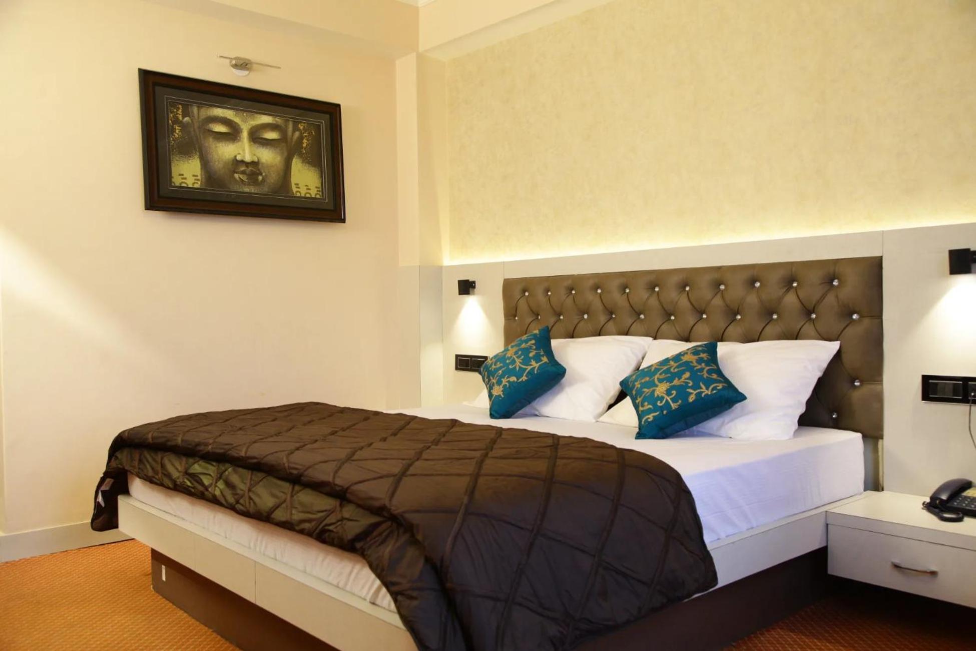 Aangan Regency Hotell Shimla Eksteriør bilde
