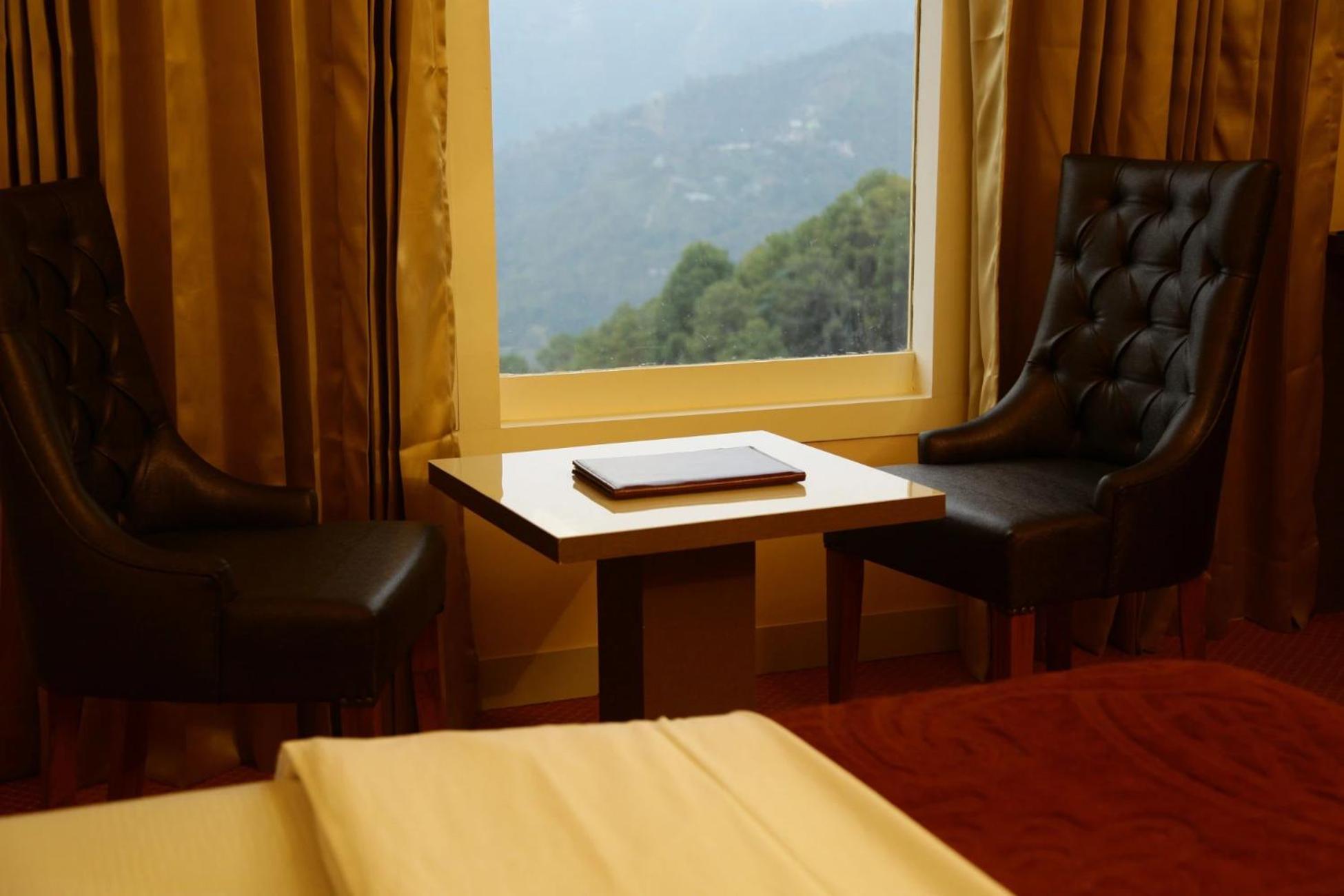 Aangan Regency Hotell Shimla Eksteriør bilde