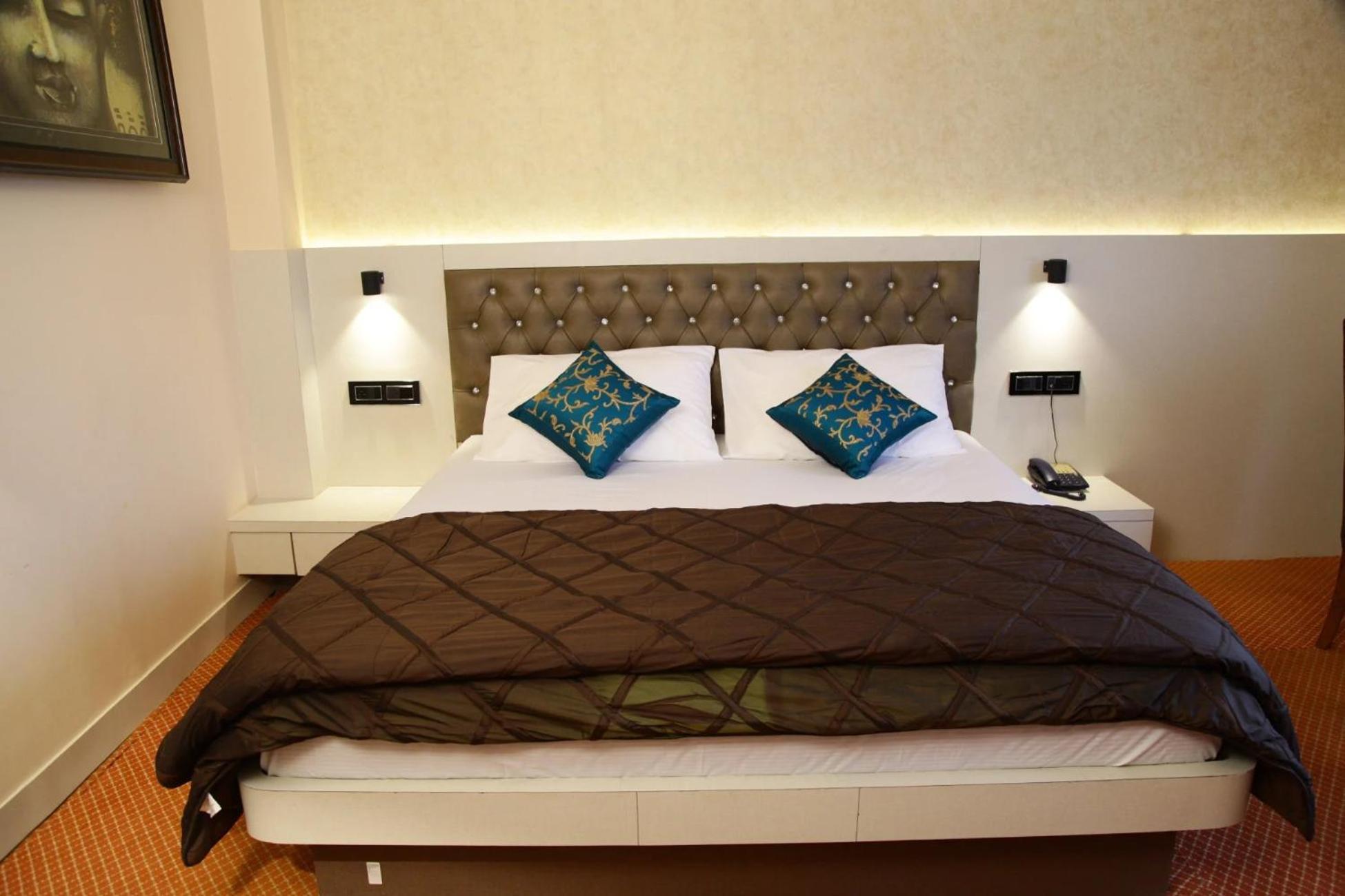 Aangan Regency Hotell Shimla Eksteriør bilde