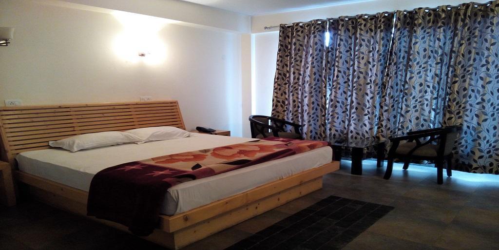 Aangan Regency Hotell Shimla Eksteriør bilde